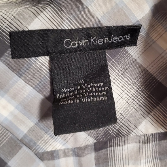 Calvin Klein shirt - Picture 3 of 3